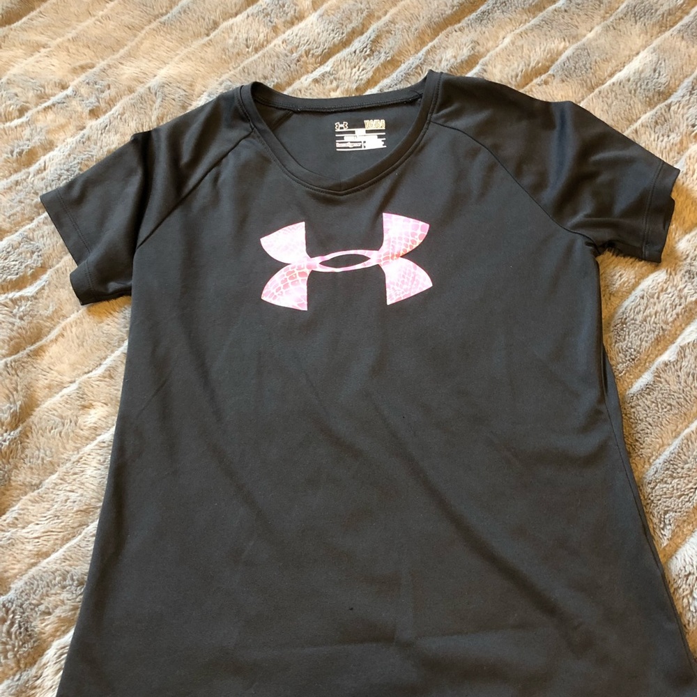Under armour loose shirt